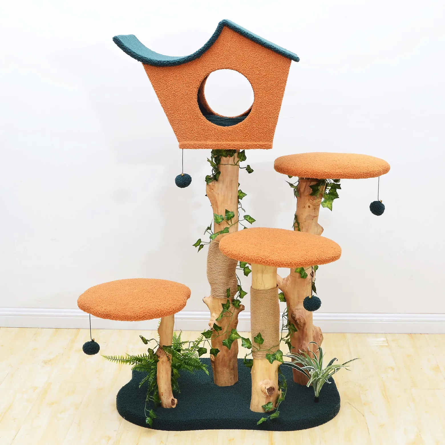 Fudajo Kratzbaum mit Pflanzendeko 135 cm, Katzenkratzbaum mit Teddyfell und Birnbaumholz, Katzenhaus mit Spielbällen, Katzenmöbel mit Plattformen