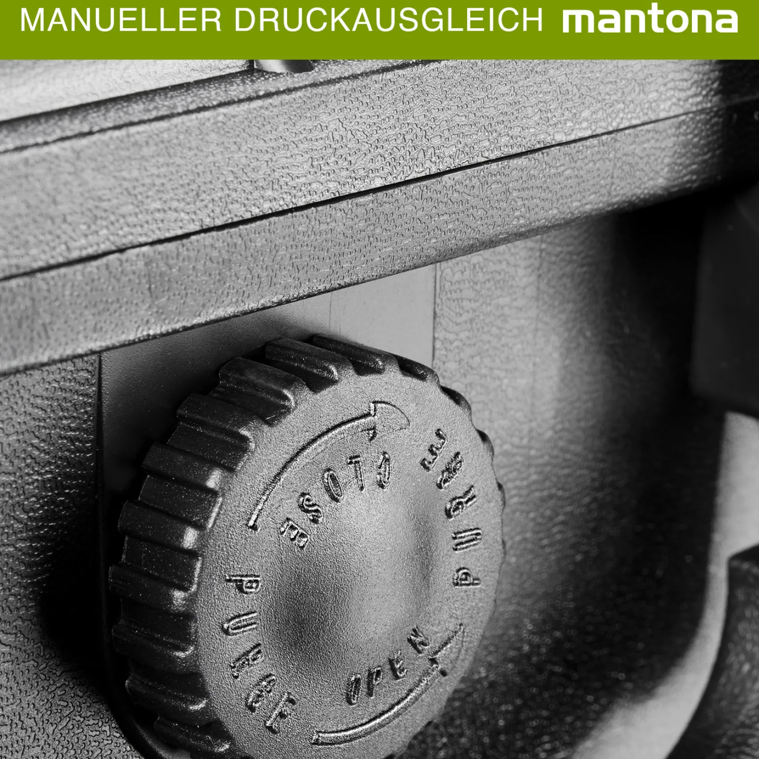 Mantona Outdoor Schutzkoffer M+, wasserdichter Fotokoffer 18 l , Kamerakoffer staubdicht & stoßfest, Transportkoffer mit Schaumstoffeinlagen, ideal für Kameras, Objektive & Zubehör