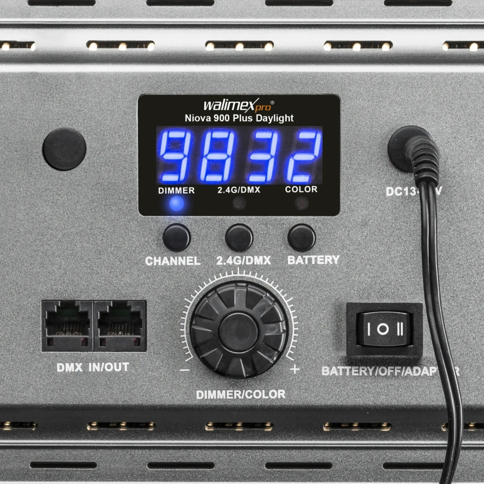 Walimex pro LED Niova 900 Plus Daylight Videoleuchte 54 W mit Lampenstativ, dimmbare Flächenleuchte Tageslicht 5600 K, Studioleuchte mit Fernbedienung
