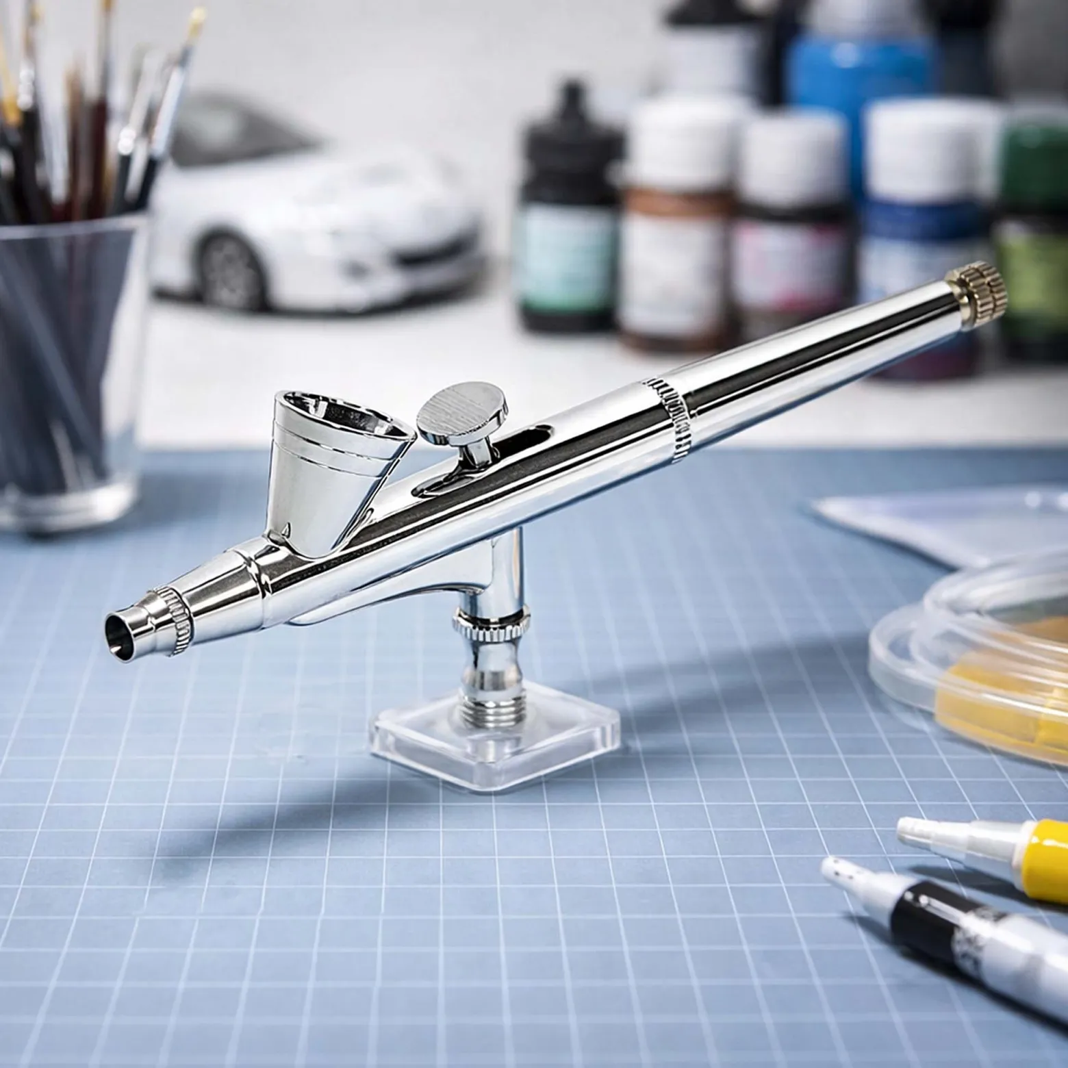 Wiltec Airbrush Pistole Typ 135 mit Double Action Funktion, Düse Ø 0,3 mm, 2 ml Farbbecher, Pipette, Adapter für Modellbau, Nailart usw.