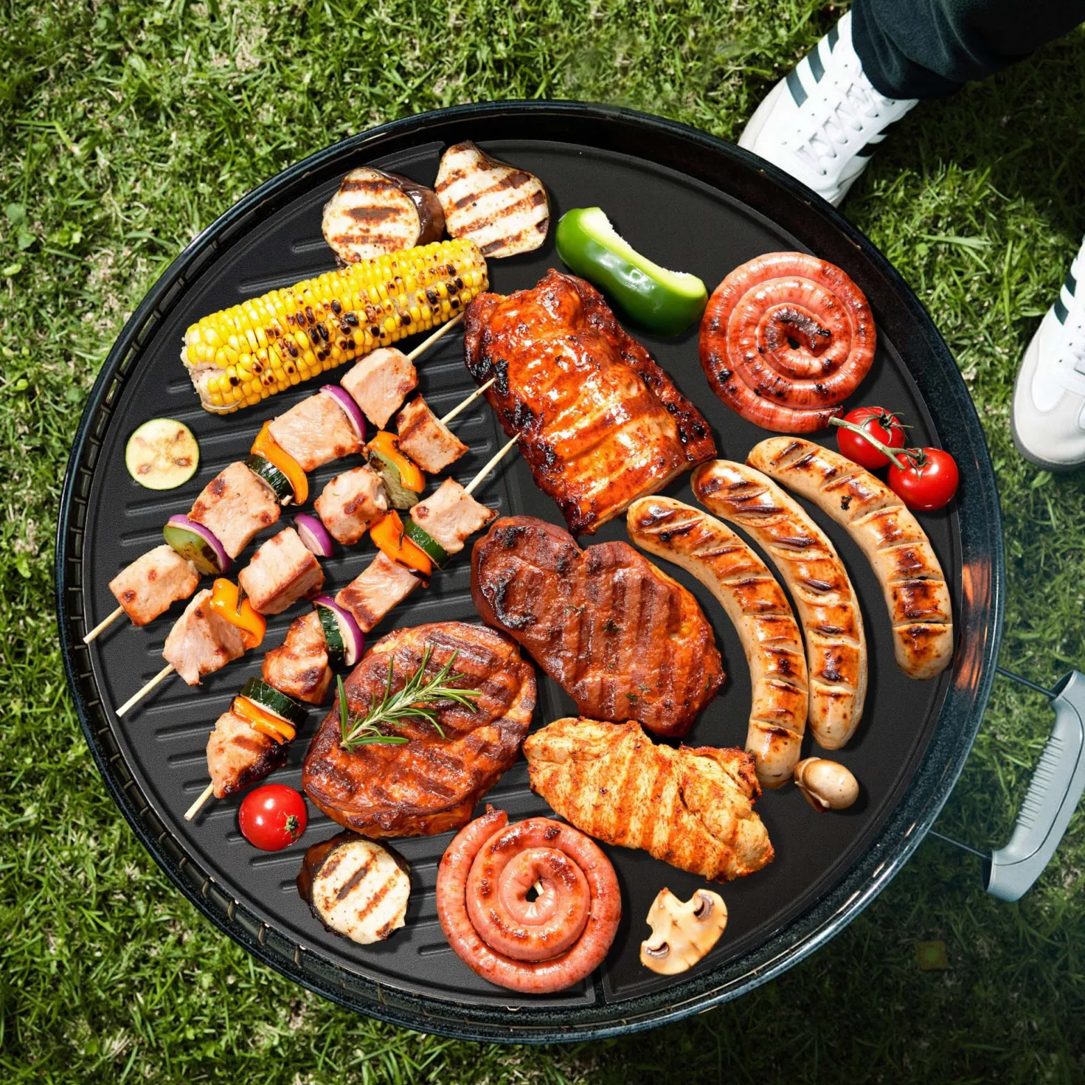 Wiltec Gusseisen Grillplatte 46,7 x 22,8 x 1,5 cm, Gusseisenplatte für Grill mit guter Hitzespeicherung, Grillgitter für typische Grillstreifen auf Grillgut, Grillzubehör für BBQ