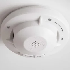 Wiltec Rauchmelder vernetzt 10x mit 10-Jahres-Batterie und Funktechnologie Fotoelektrischer Feuermelder mit 810 dB Alarm für effektiven Brandschutz in Wohnung und Haus
