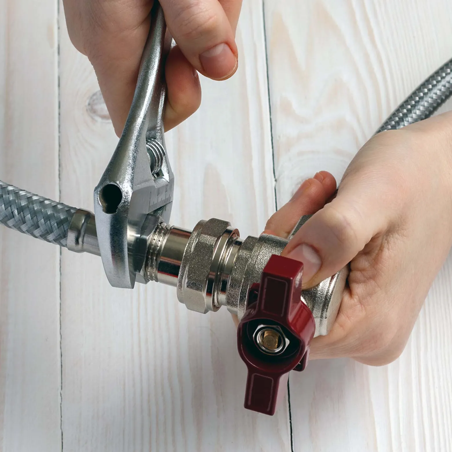 Wiltec Stahlflex Wasserschlauch 0,3 m DN25 32,89 mm für Hauswasserwerke, Flexschlauch, Panzerschlauch für Pumpe, Hauswasserwerke und Druckkessel