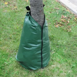 Wiltec 20x Baumbeutel 75L, Wassersack für 35-40 mm dicke Bäume, Bewässerungssack aus PVC für Bäume zur langfristigen Wasserabgabe bei Trockenheit