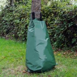 Wiltec 10x Baumbeutel 75L, Wassersack für 35-40 mm dicke Bäume, Bewässerungssack aus PVC für Bäume zur langfristigen Wasserabgabe bei Trockenheit