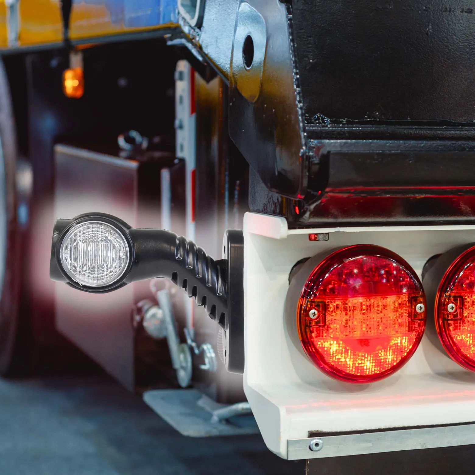 Wiltec 2x 4 LED Seitenleuchte 12V runde Positionsleuchte für Anhänger Begrenzungsleuchte für LKW